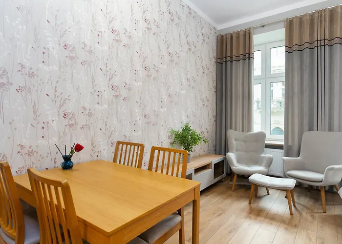 Starowislna 38 Charming By Bookinghost *